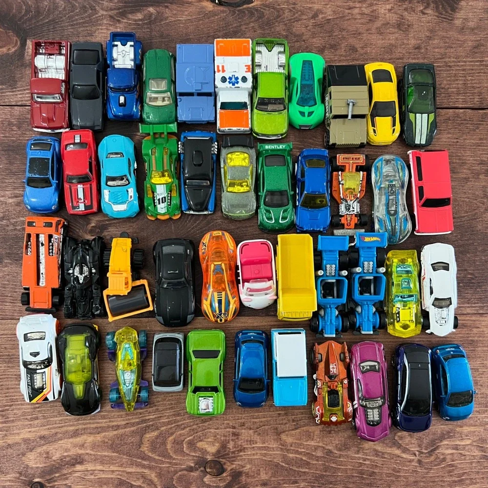 Mixed Diecast Toy Car Lot of 44 Hot Wheels Matchbox Bentley Batmobile Mustang
